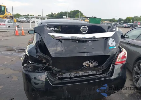 2013 Nissan Altima 2.5 S z USA, uszkodzony, nr VIN 1N4AL3AP2DN529117
